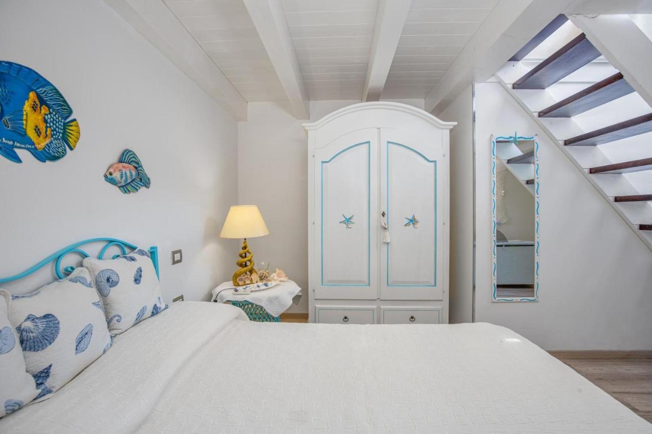Giglio Apartment Vista Mare E Parcheggio Privato Porto Rotondo Exterior photo